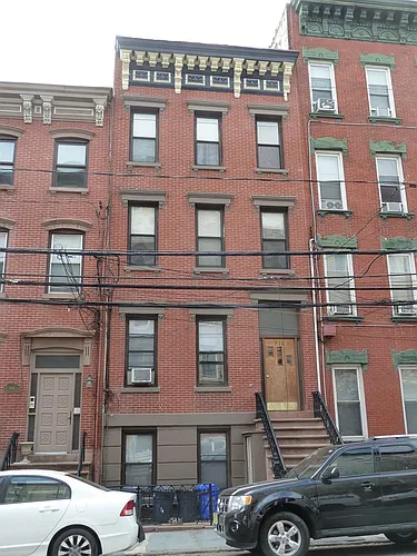 936 Willow Ave #B Photo 1