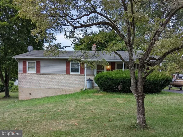 605 Grandview Cir, Lewisberry, PA 17339