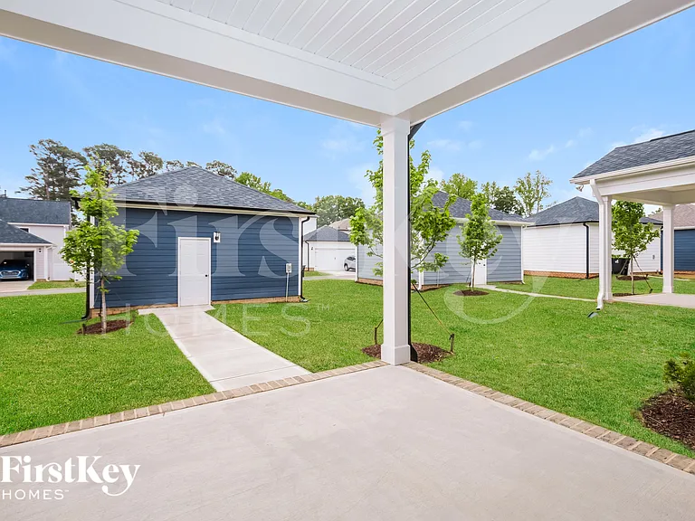 744 Lightrail Dr — Photo 16