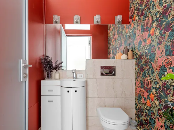 250 East 30th Street image 12 of 13