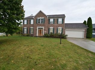727 Burr Oak Dr, Greenwood, IN 46143