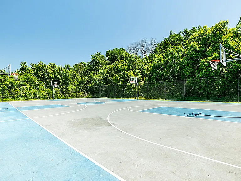 Cabana Beach Gainesville-Off Campus Apartments Near University of Florida-Full Size Lighted Basketball Court