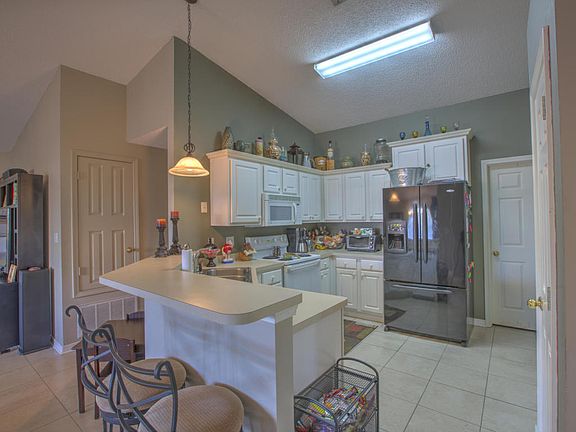 2nd image of 158 Windrift Dr