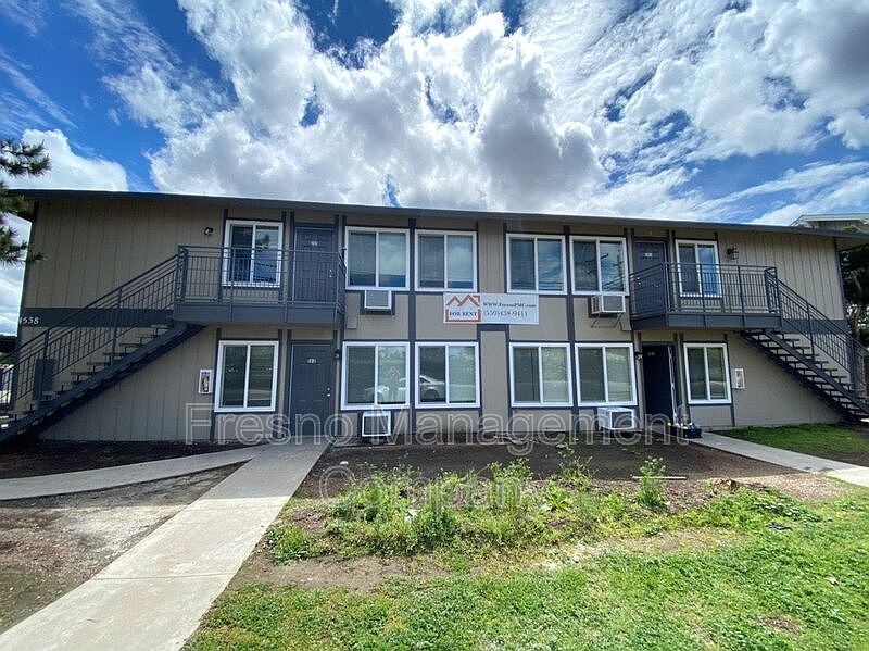 1st image of 4538 E Hamilton Ave #102