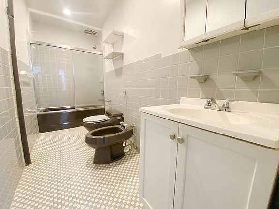 3rd image of 1341 2nd Ave #4B