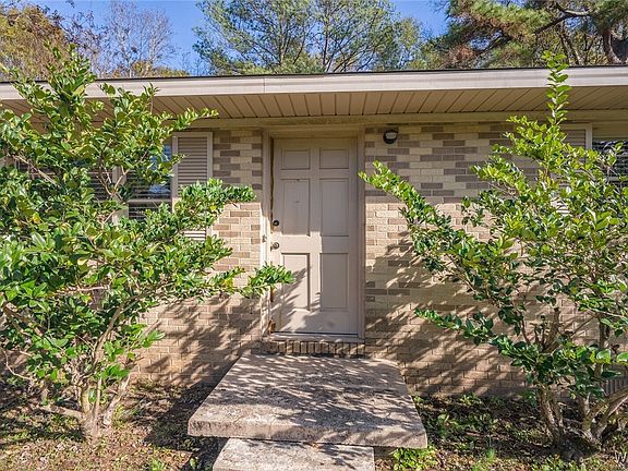4th image of 2707 31st Avenue Way