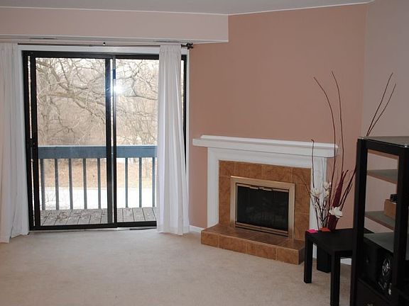 3rd image of 1886 Portsmouth Dr #6-8D