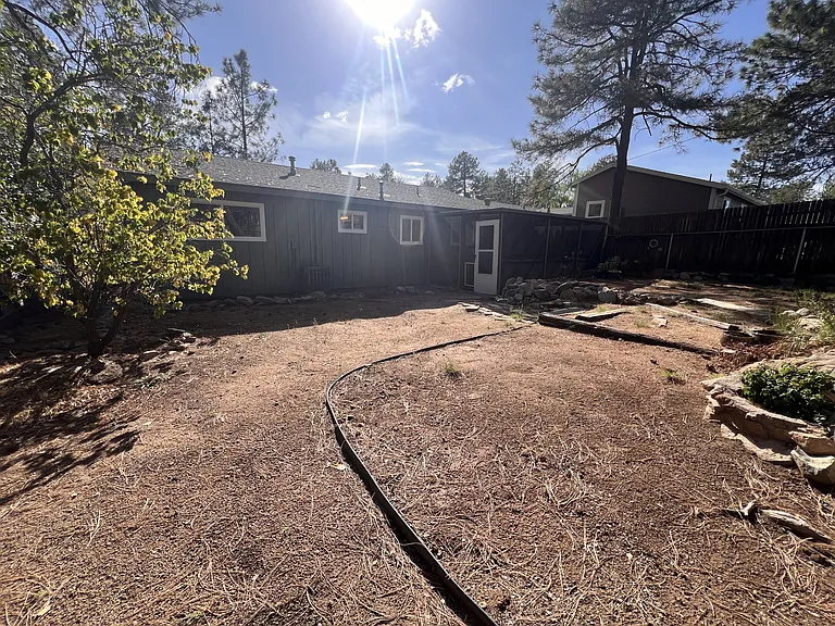 1020 Heap Ave — Photo 5