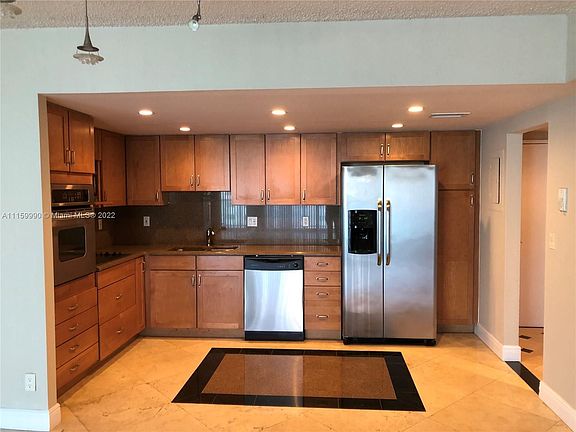 2nd image of 19390 Collins Ave APT 1206