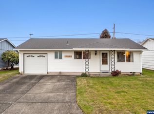 1137 Randolph Rd, Woodburn, OR 97071