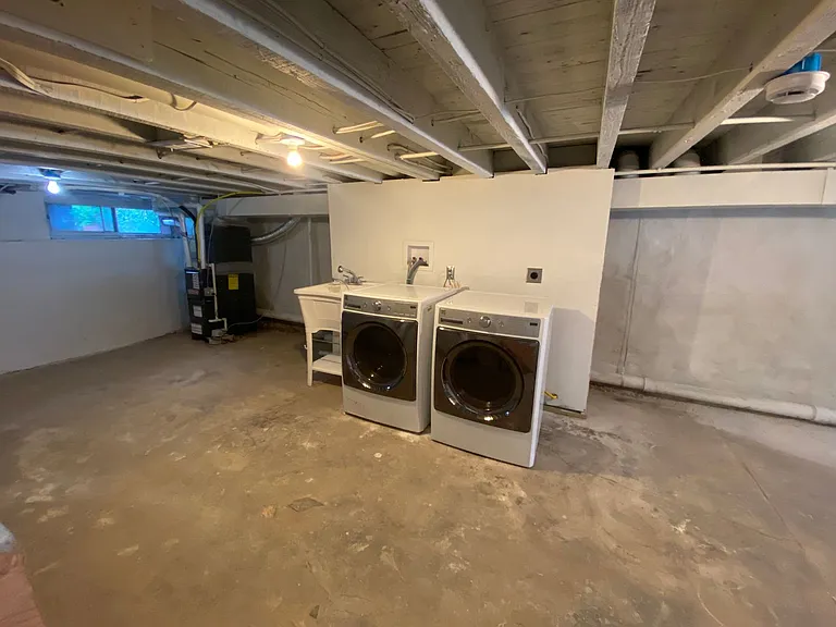 1111 S Peach St — Photo 11