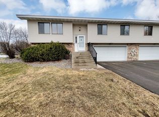 4215 Bridgewood Ter, Vadnais Heights, MN 55127