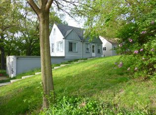 108 Southern Ter, Island Lake, IL 60042