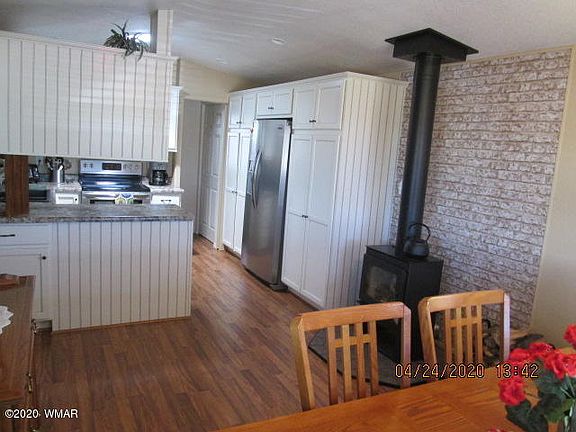 2nd image of 1940 Lynx Ln