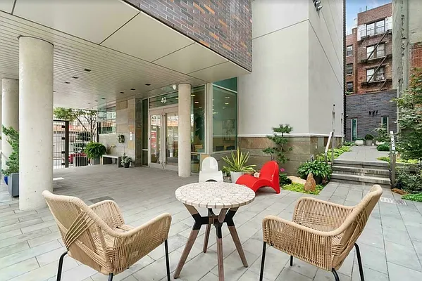 Sold by Bohemia Realty Group | media 10