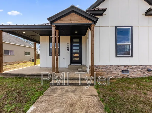 1259 Bonham St, Paris, TX 75460