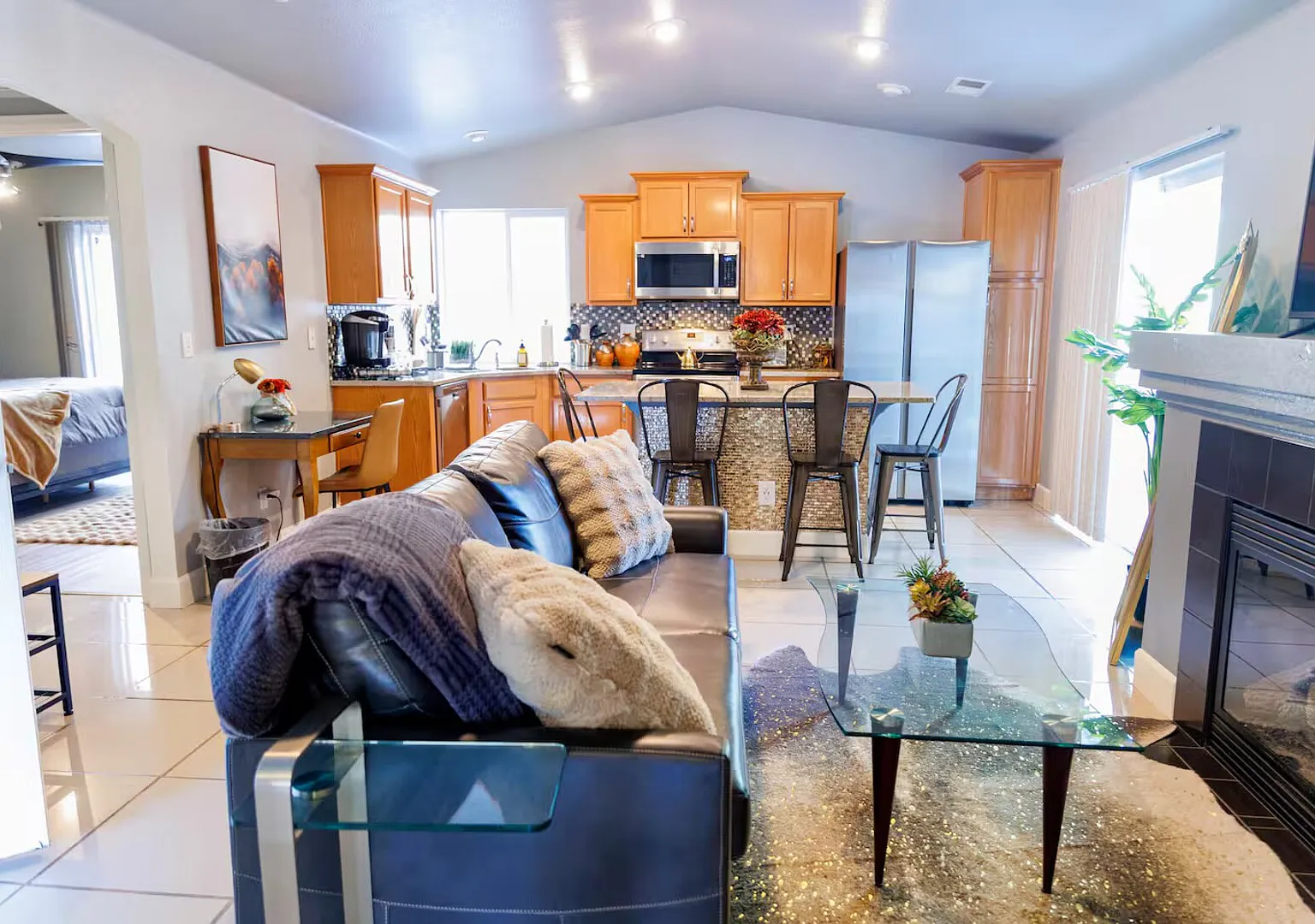 2 bed, 2.0 bath, 947 sqft, $3,654 — Photo 1