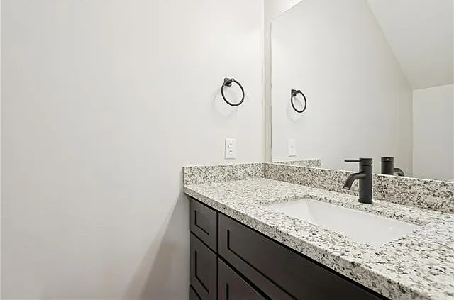 100 Cypress Crossings Dr — Photo 10