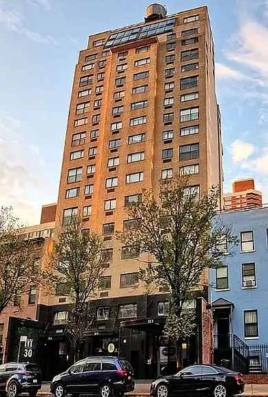 312 E 30th St #15B — Photo 13