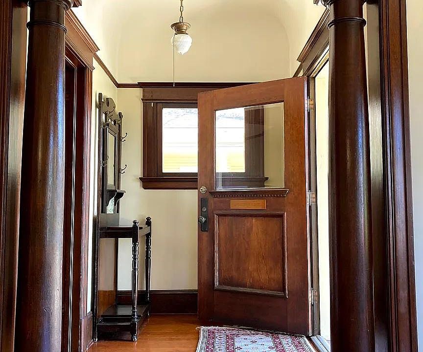 Entry & front door, Hall tree and columns