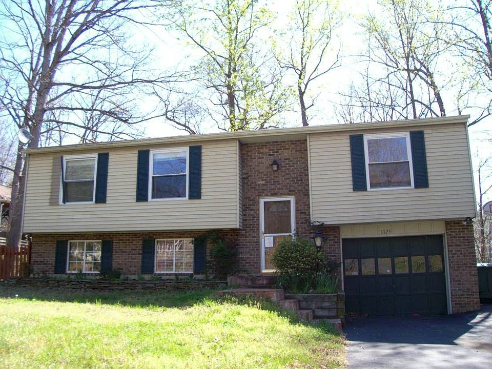 1st image of 1023 Harbour Dr