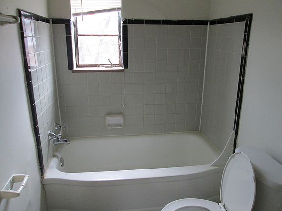4th image of 3353 Elbern Ave
