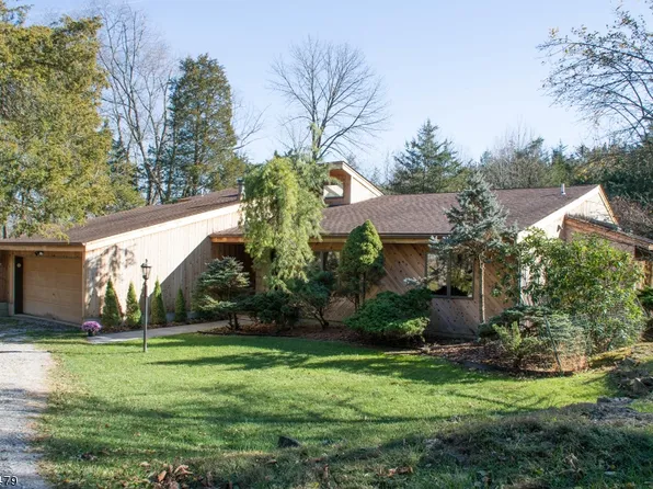 25 Cliffview Dr, Lafayette Twp., NJ 07848