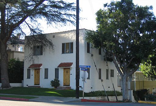 1st image of 1301 1/2 Centinela Ave
