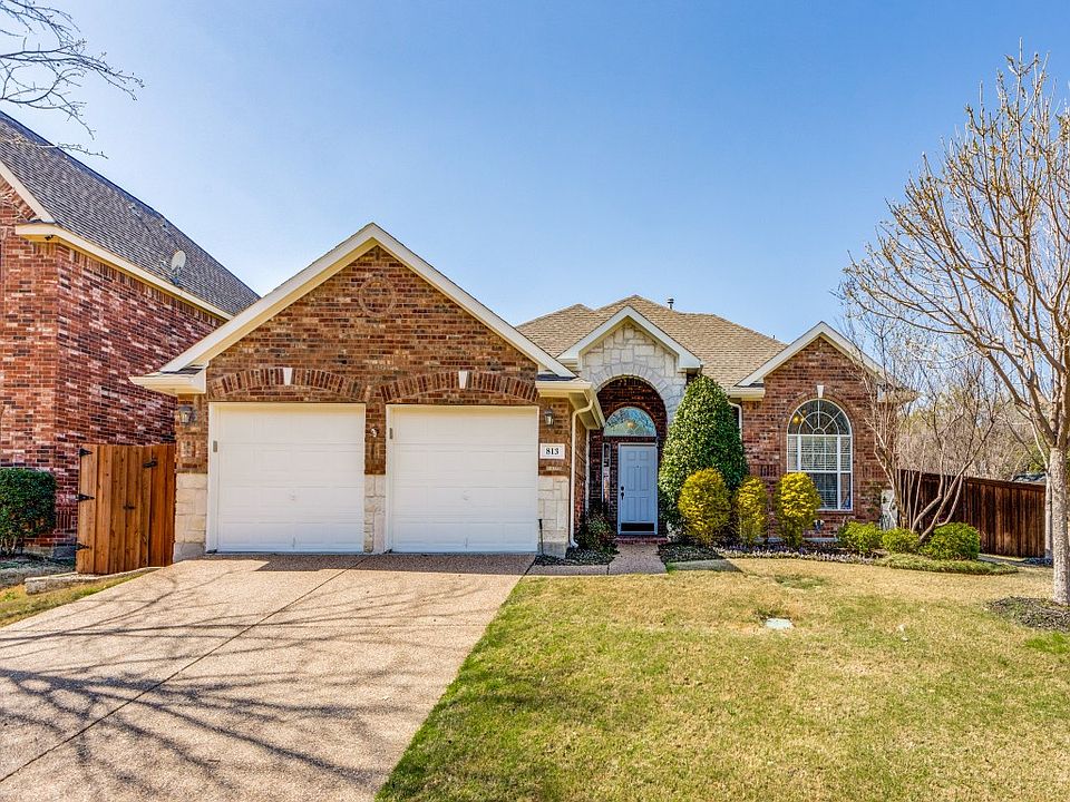 1st image of 813 Brookwater Dr
