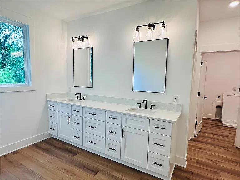6312 Woodstock Rd — Photo 23