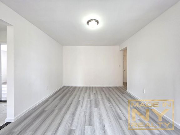 4th image of 3620 Parsons Blvd APT 5A