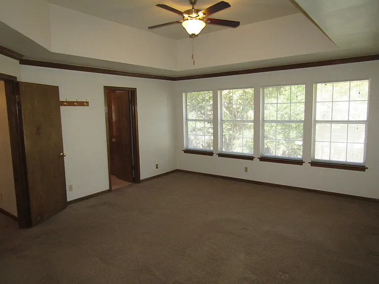 6106 John Chisum Ln — Photo 43