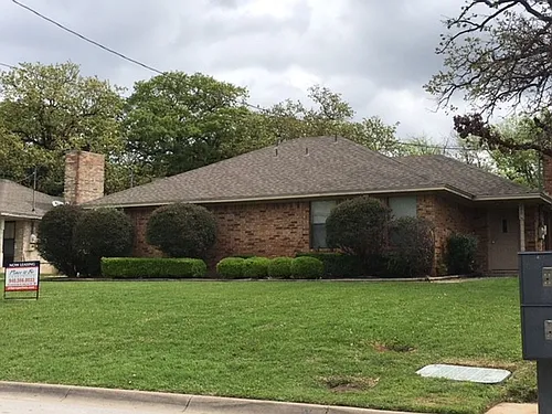2208 Bolivar St Photo 1