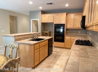 1329 Oak Leaf Cir, Oakdale, CA 95361