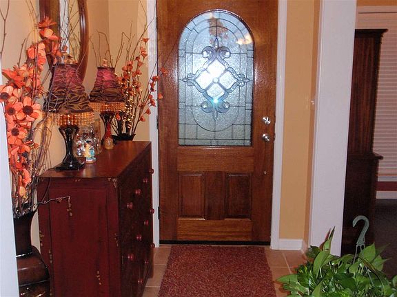 2nd image of 1613 Far Dr
