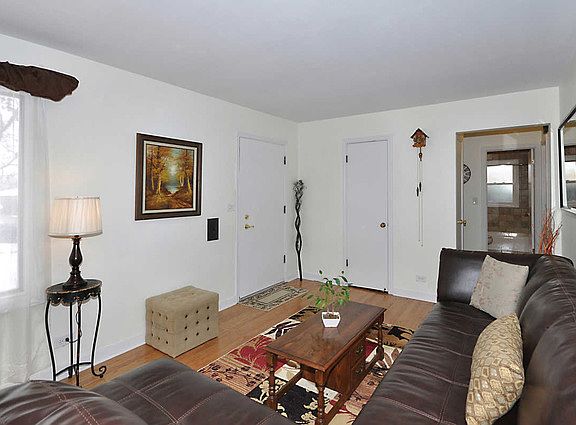 4th image of 52 S Kerwood St