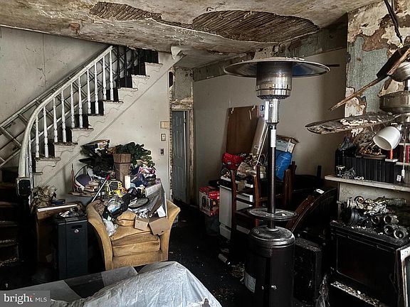 2nd image of 1934 Walbrook Ave
