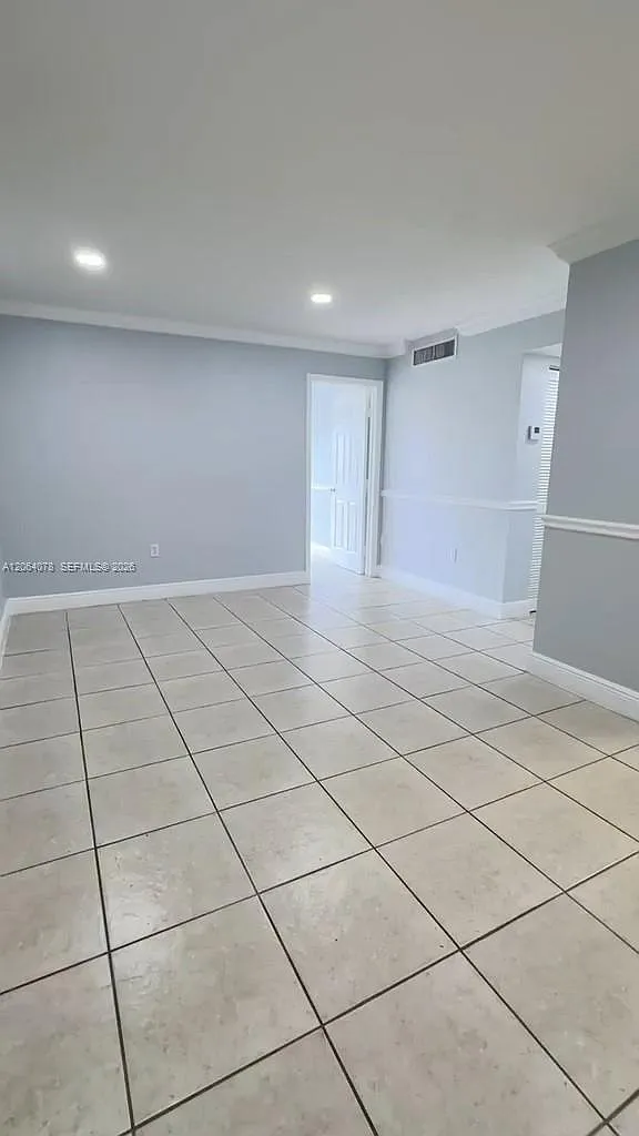Sunset Palms East Condo — Photo 3