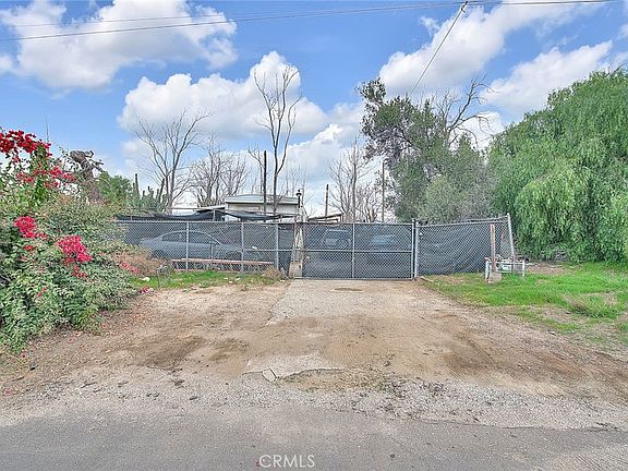 3rd image of 29570 13th St