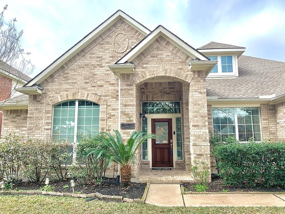 1st image of 16115 Emerald Briar Ln