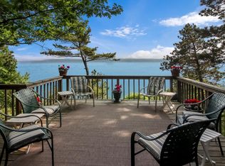 1503 Woodsmere Hills Dr, Frankfort, MI 49635