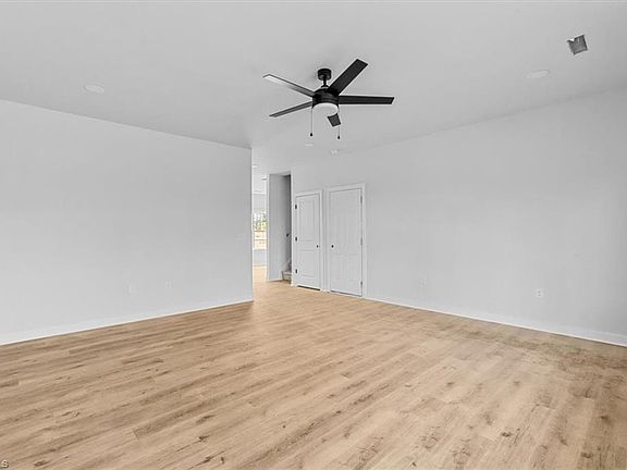 5th image of 824 Deadmon Rd