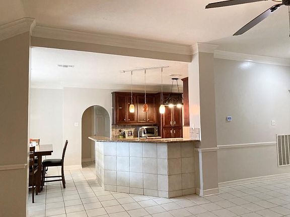 3rd image of 1307 Carefree Dr