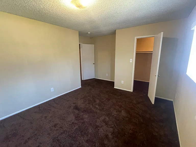 121 N Poplar Ave #C — Photo 14