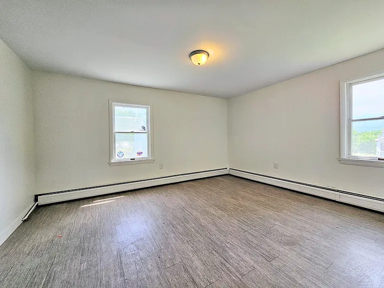 12 Franklin St — Photo 15