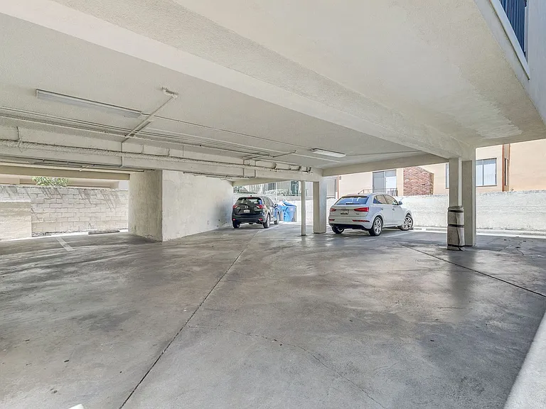 1752 Federal Ave — Photo 21