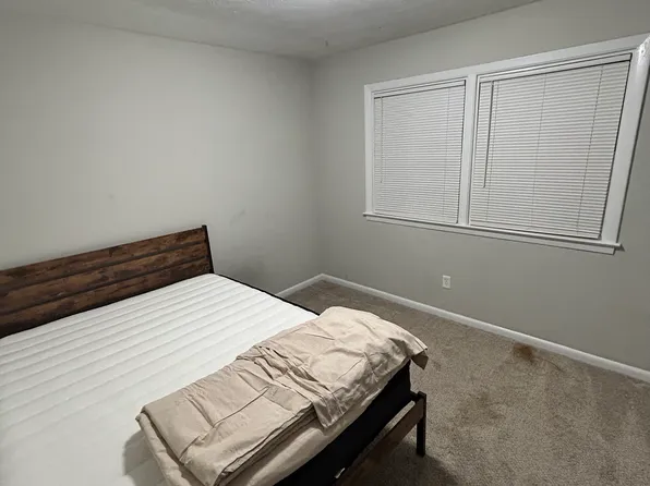 121 E County St, Hampton, VA 23663