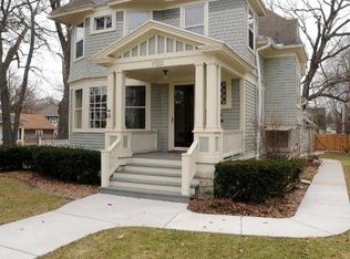 1123 S Van Buren St, Green Bay, WI 54301