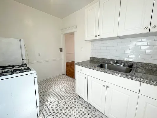 Rented by Pear NYC LLC | media 30