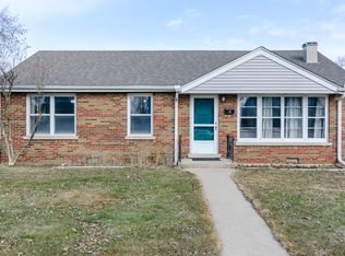 5376 Kimball Pl, Oak Lawn, IL 60453